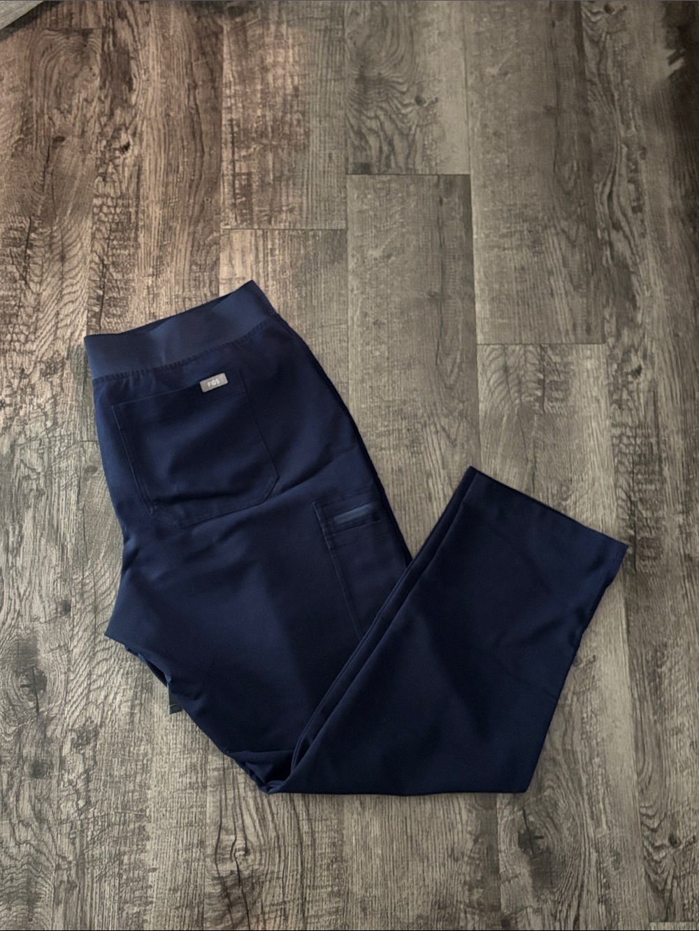 Figs Yola Straight Leg Scrub Pants - Navy Blue - Size Large Petite